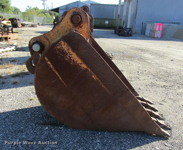 image for item DD2662 (2) excavator buckets