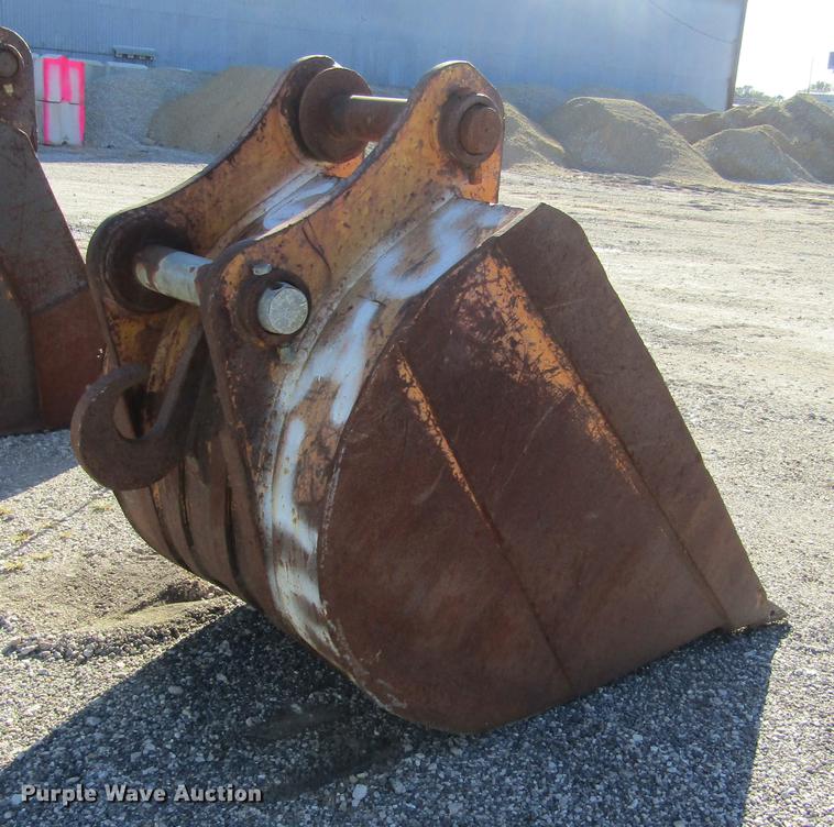 image for item DD2662 (2) excavator buckets