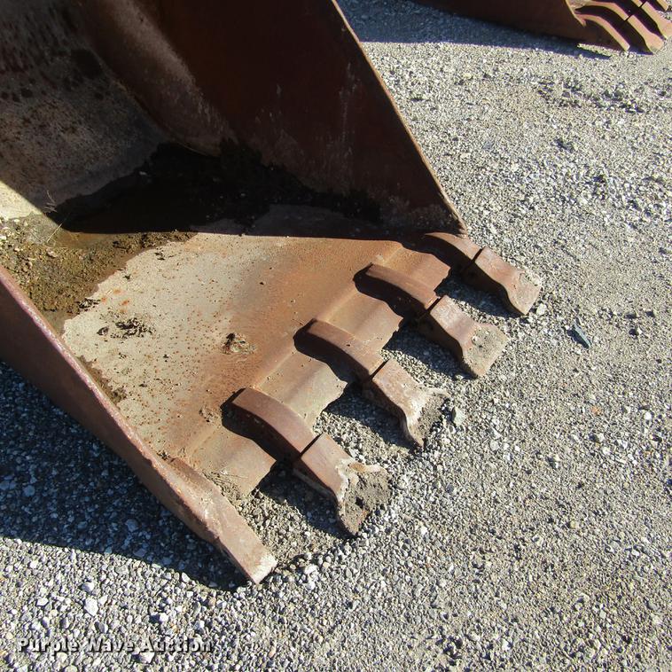 image for item DD2662 (2) excavator buckets