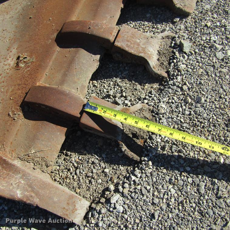 image for item DD2662 (2) excavator buckets