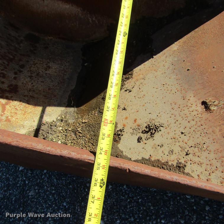 image for item DD2662 (2) excavator buckets