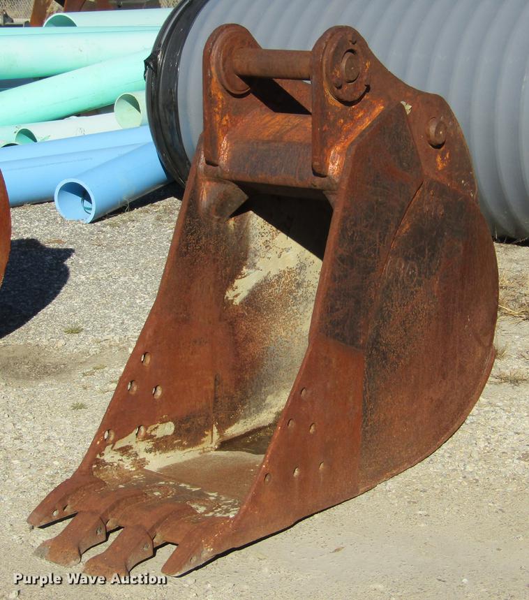image for item DD2662 (2) excavator buckets