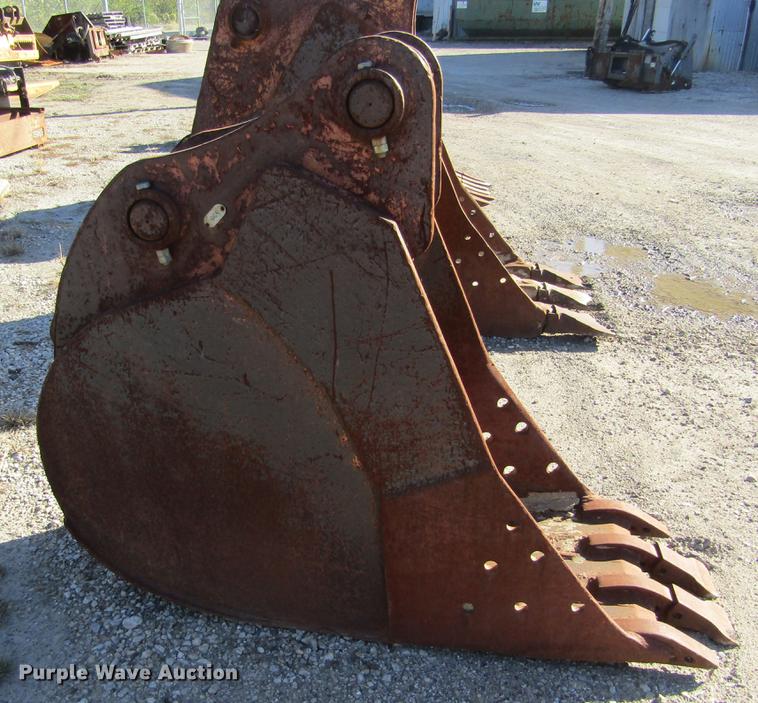 image for item DD2662 (2) excavator buckets