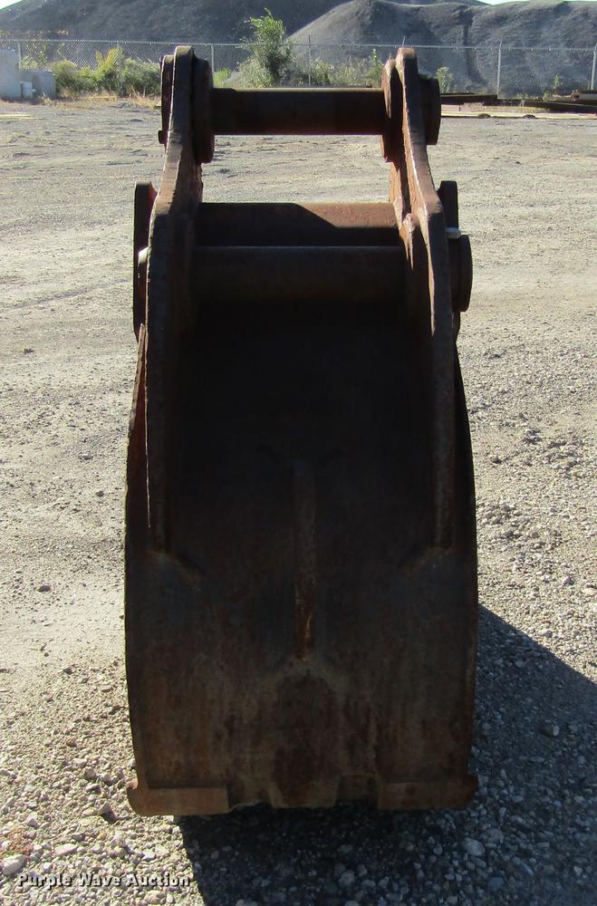 image for item DD2662 (2) excavator buckets