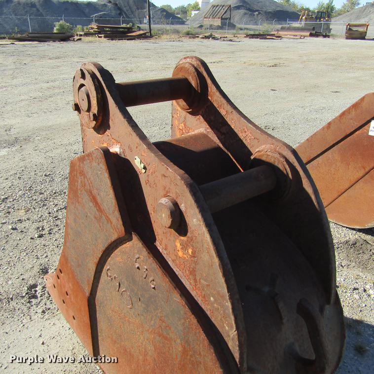 image for item DD2662 (2) excavator buckets