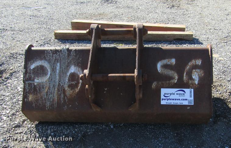 image for item DD2663 (3) backhoe buckets