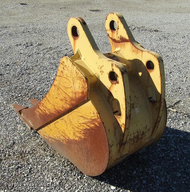 image for item DD2663 (3) backhoe buckets