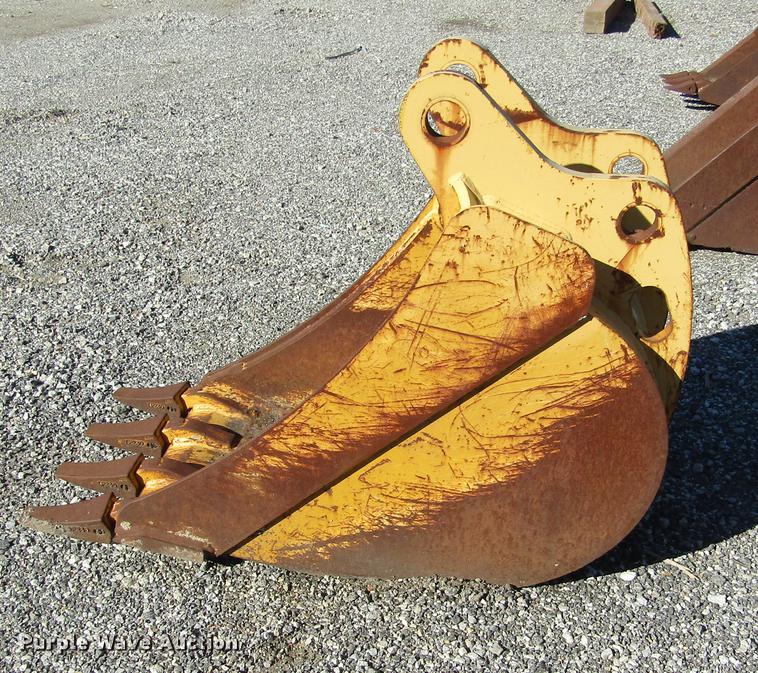 image for item DD2663 (3) backhoe buckets