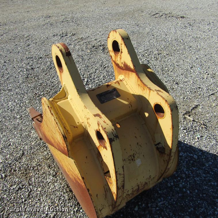 image for item DD2663 (3) backhoe buckets