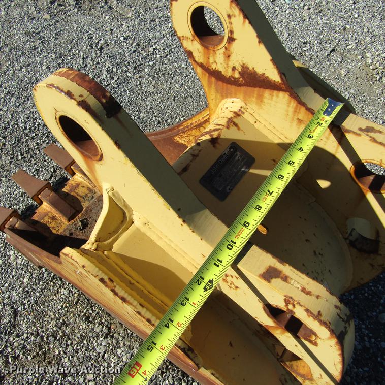 image for item DD2663 (3) backhoe buckets