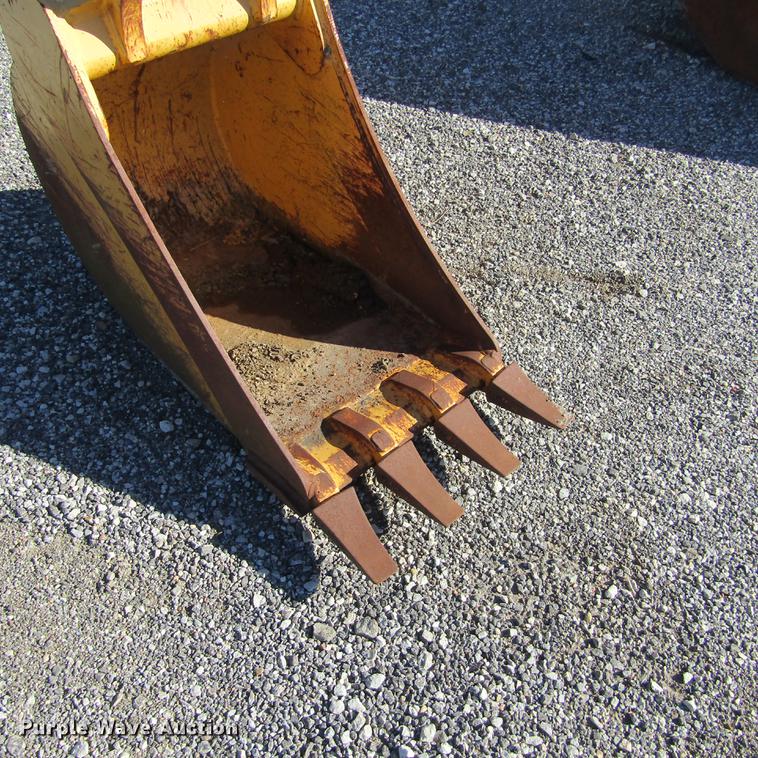 image for item DD2663 (3) backhoe buckets