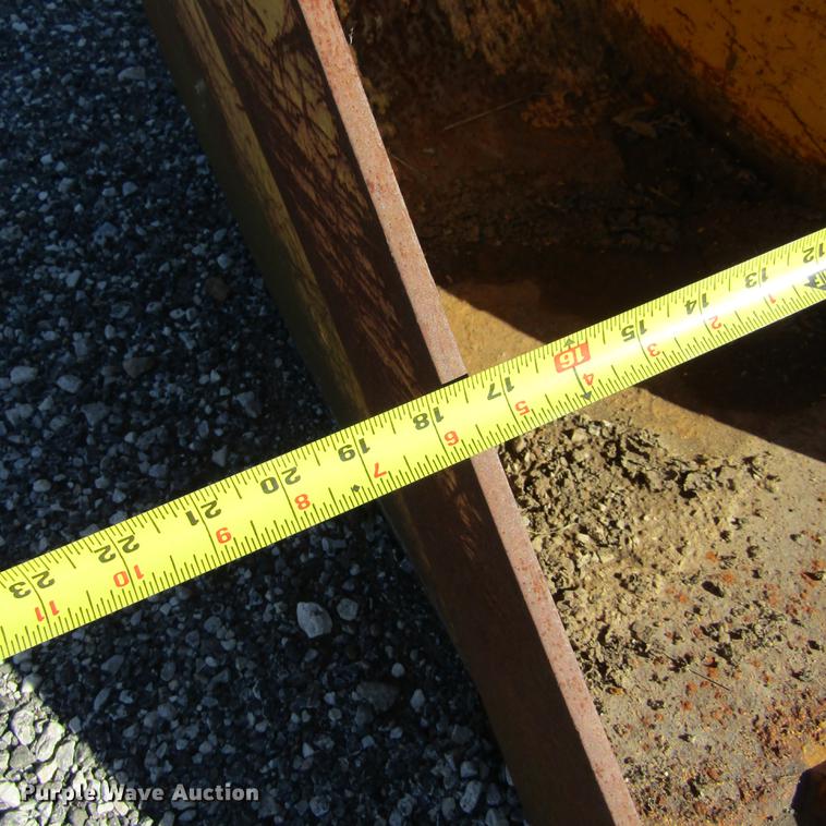 image for item DD2663 (3) backhoe buckets