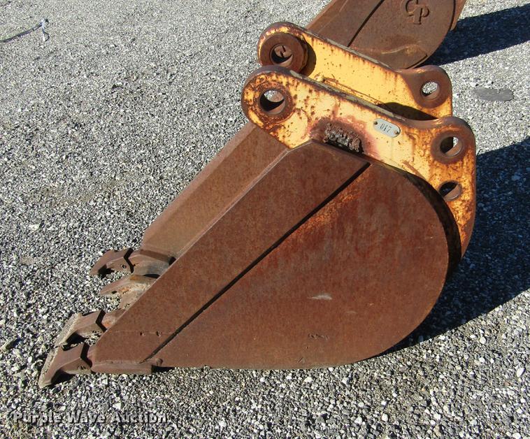 image for item DD2663 (3) backhoe buckets