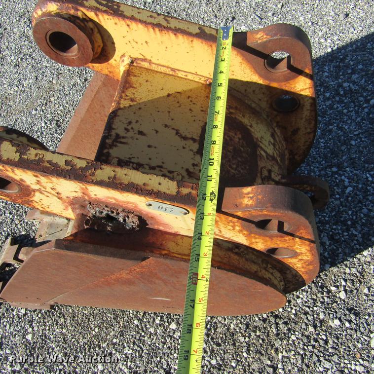 image for item DD2663 (3) backhoe buckets