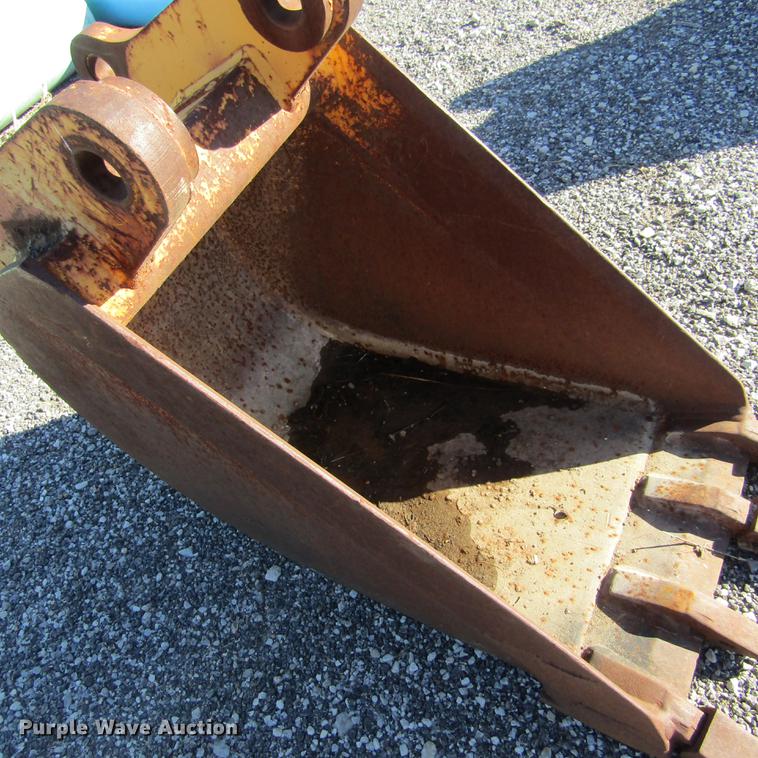 image for item DD2663 (3) backhoe buckets