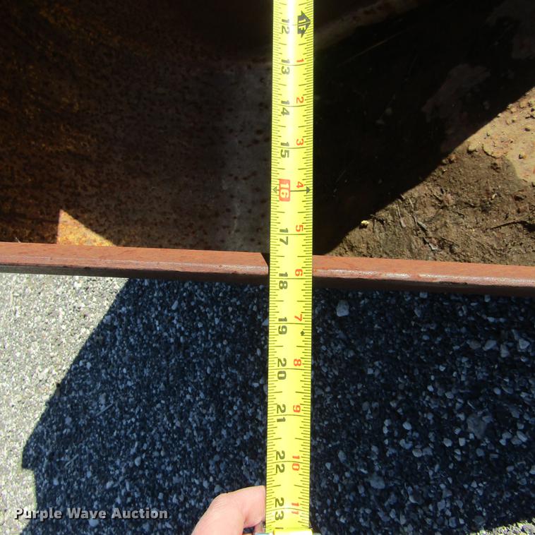 image for item DD2663 (3) backhoe buckets