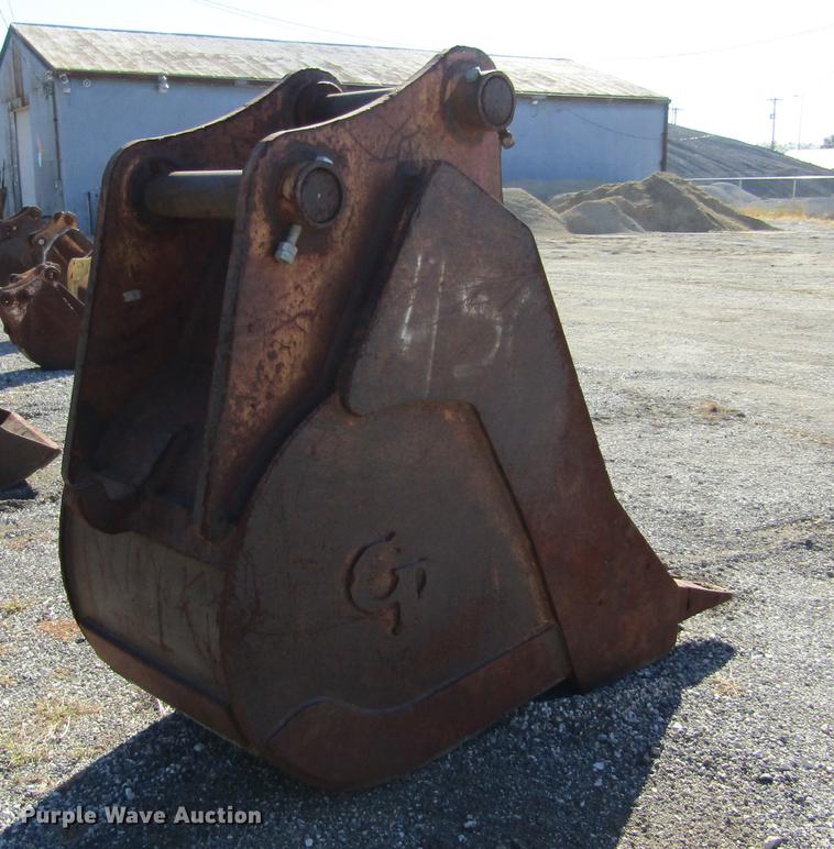 image for item DD2664 CP 35"W four tooth excavator bucket