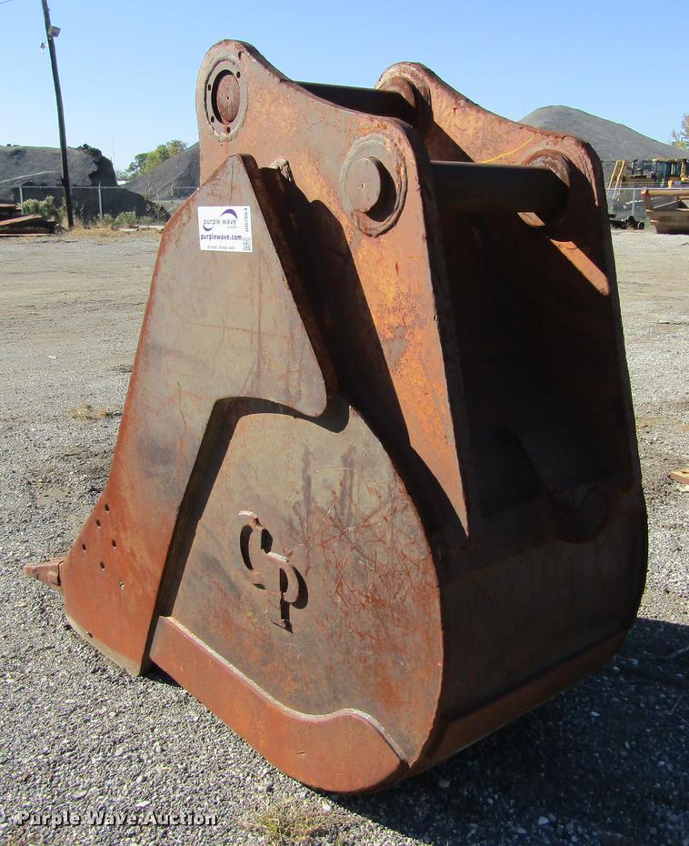 image for item DD2664 CP 35"W four tooth excavator bucket