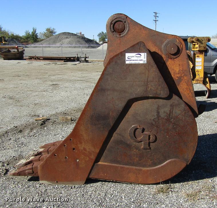 image for item DD2664 CP 35"W four tooth excavator bucket