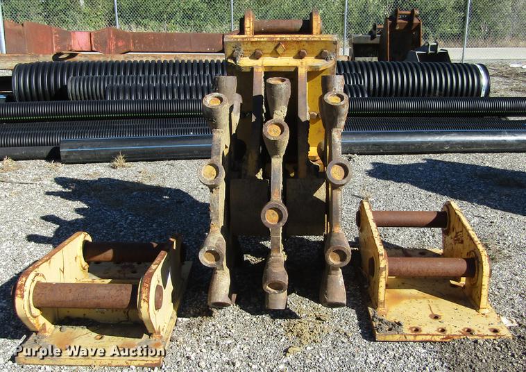 image for item DD2665 American Compaction sheeps foot excavator wheel