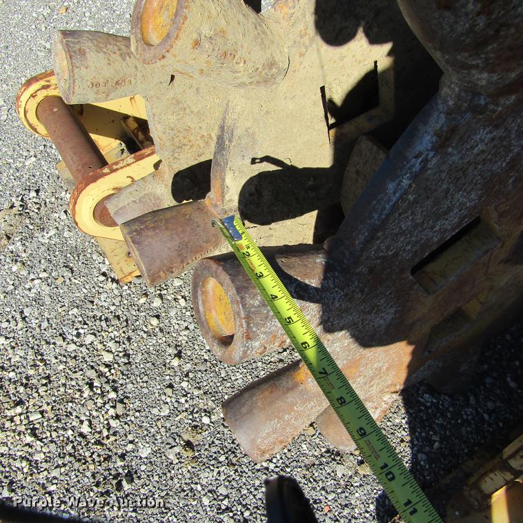 image for item DD2665 American Compaction sheeps foot excavator wheel