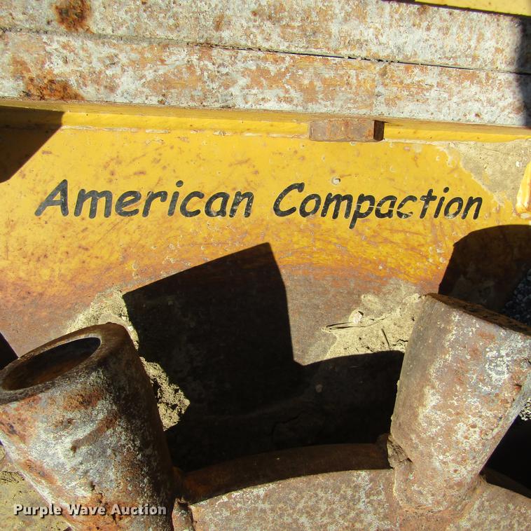 image for item DD2665 American Compaction sheeps foot excavator wheel