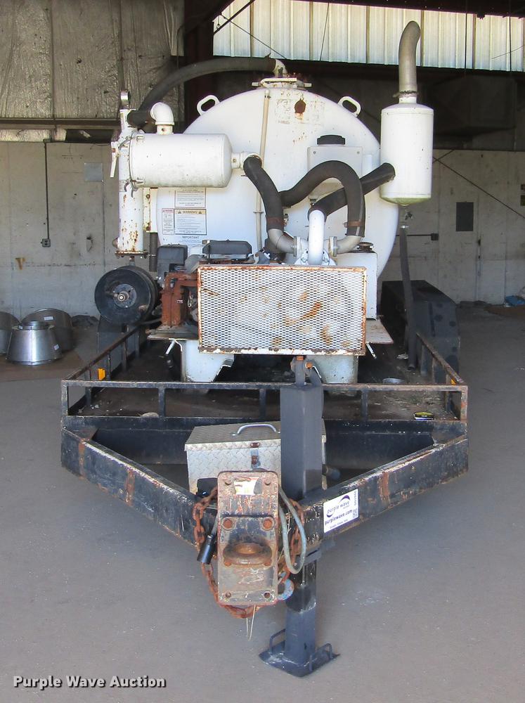 image for item DD2666 Vac Star 800 vacuum trailer