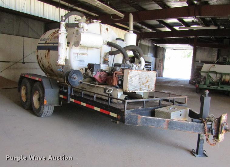 image for item DD2666 Vac Star 800 vacuum trailer