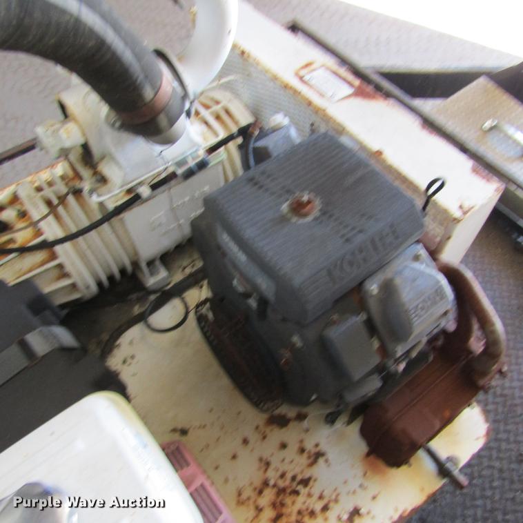 image for item DD2666 Vac Star 800 vacuum trailer