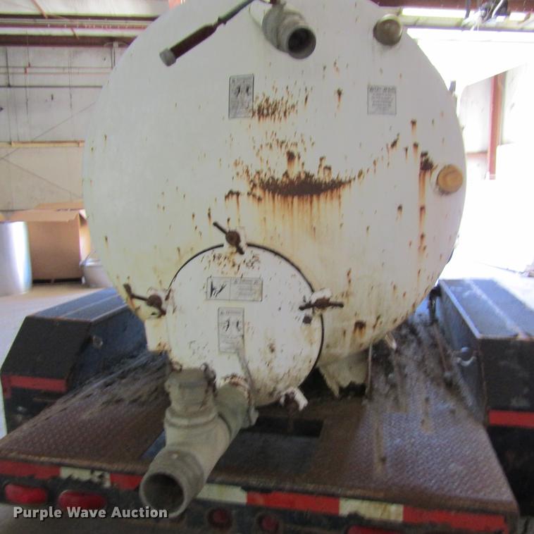 image for item DD2666 Vac Star 800 vacuum trailer