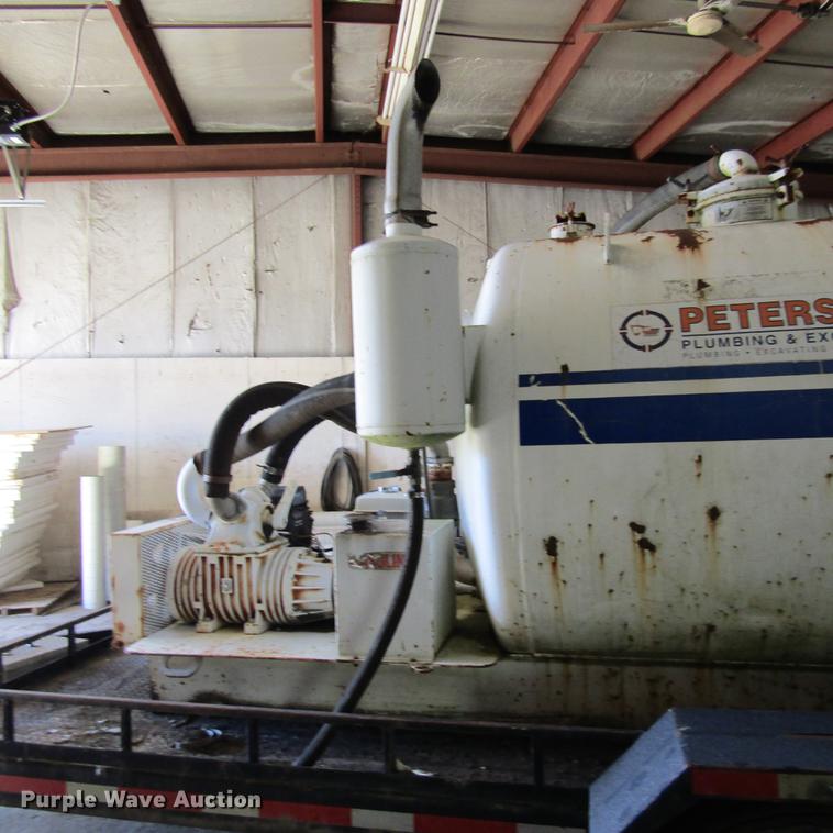 image for item DD2666 Vac Star 800 vacuum trailer