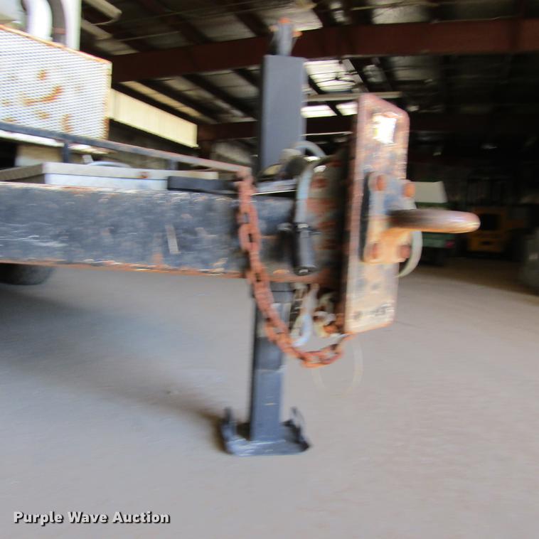 image for item DD2666 Vac Star 800 vacuum trailer