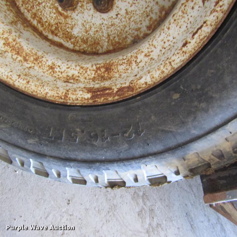 image for item DD2666 Vac Star 800 vacuum trailer