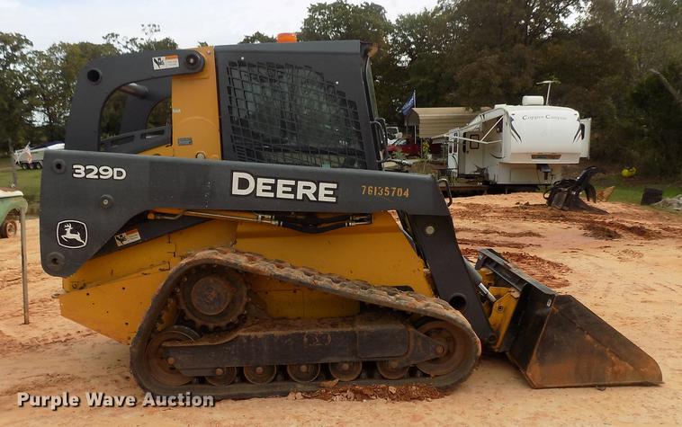 image for item DD3484 2010 John Deere 329D skid steer