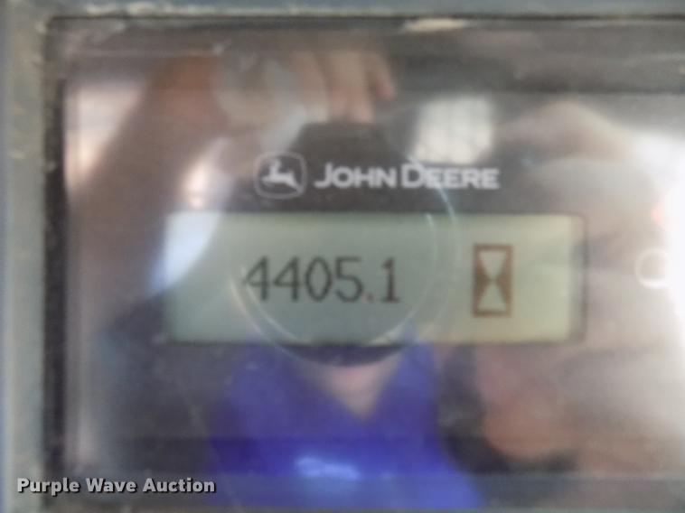 image for item DD3484 2010 John Deere 329D skid steer