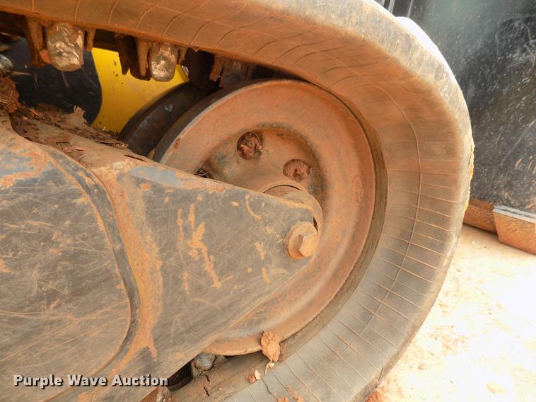 image for item DD3484 2010 John Deere 329D skid steer