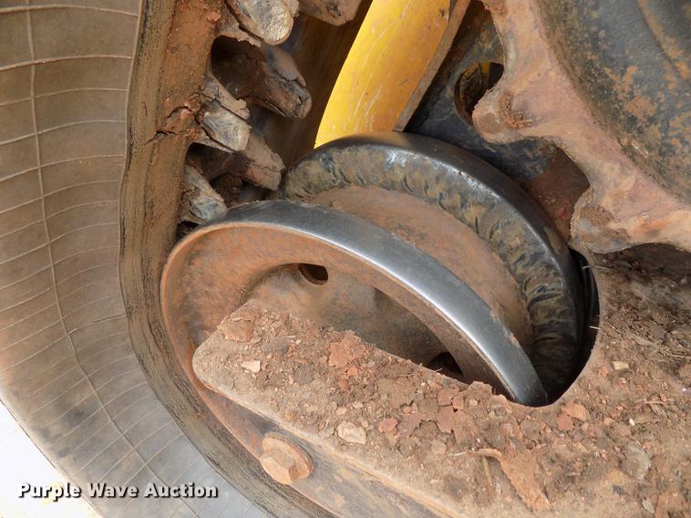 image for item DD3484 2010 John Deere 329D skid steer