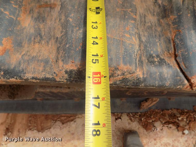 image for item DD3484 2010 John Deere 329D skid steer