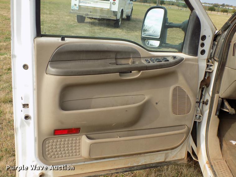 image for item DD3506 2002 Ford F350 Super Duty Crew Cab utility bed pickup truck