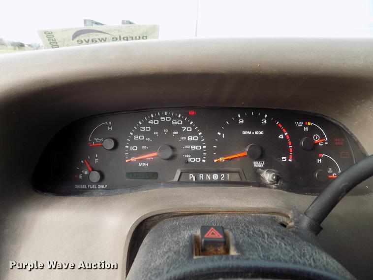 image for item DD3506 2002 Ford F350 Super Duty Crew Cab utility bed pickup truck