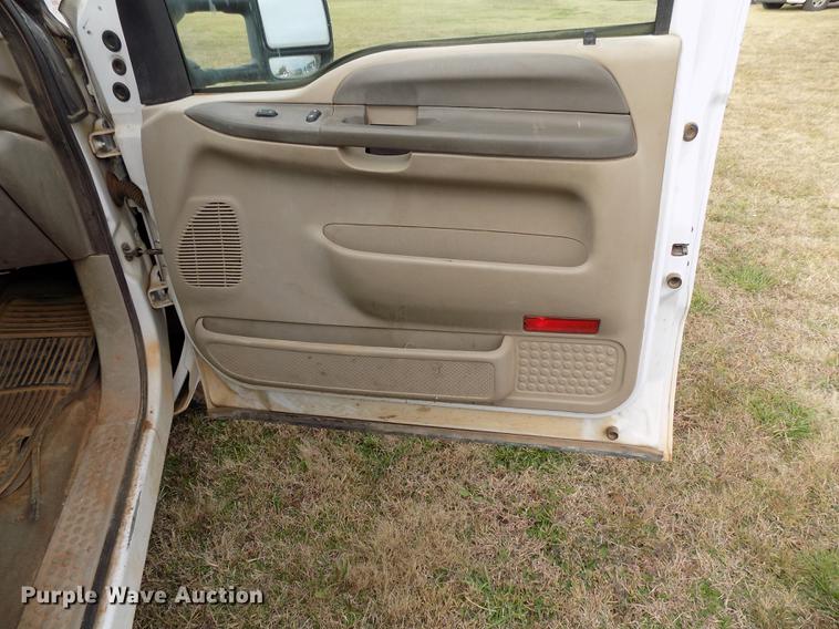 image for item DD3506 2002 Ford F350 Super Duty Crew Cab utility bed pickup truck