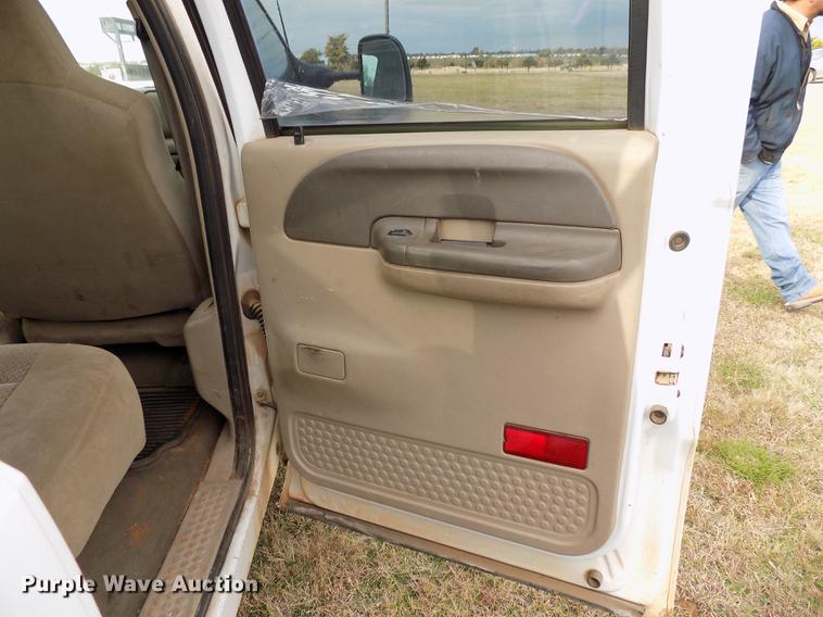 image for item DD3506 2002 Ford F350 Super Duty Crew Cab utility bed pickup truck