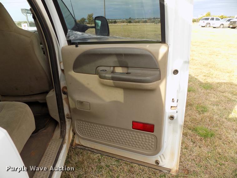 image for item DD3506 2002 Ford F350 Super Duty Crew Cab utility bed pickup truck