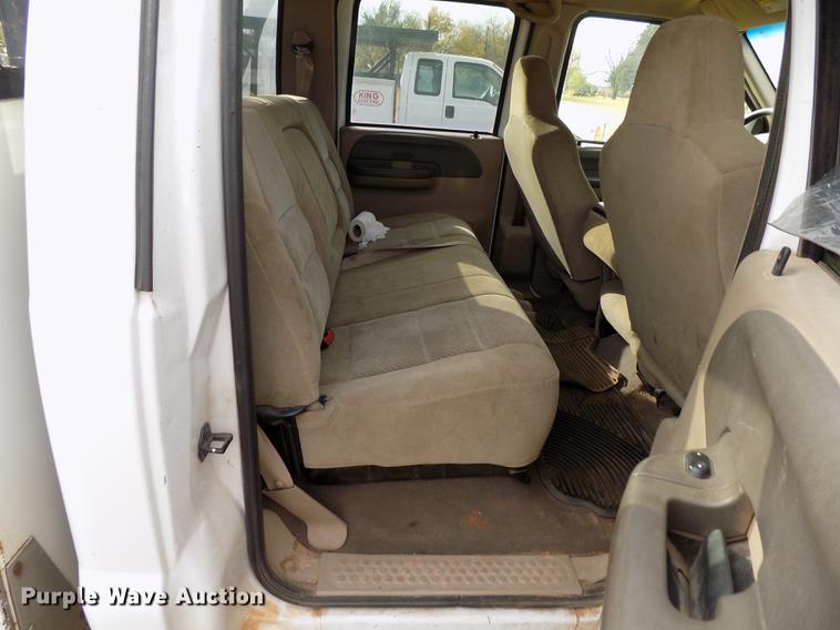 image for item DD3506 2002 Ford F350 Super Duty Crew Cab utility bed pickup truck