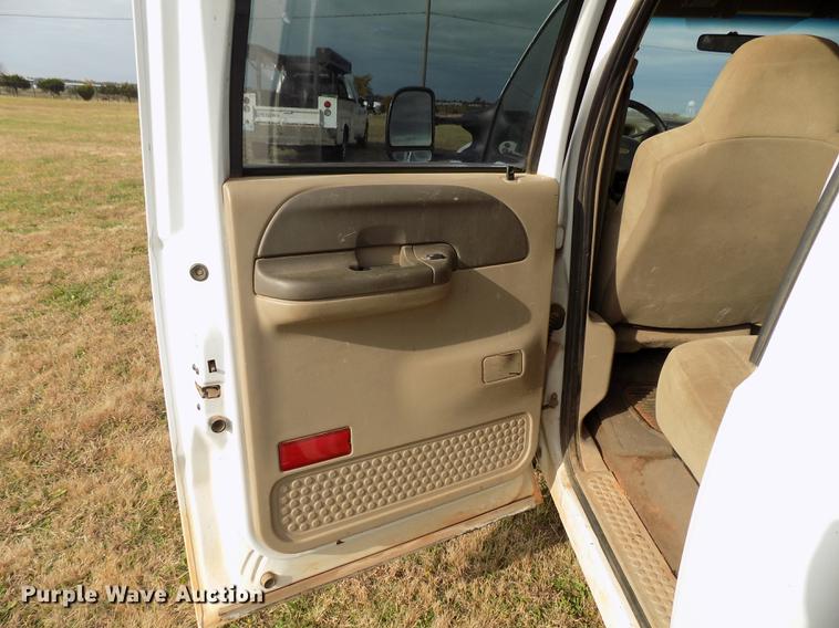 image for item DD3506 2002 Ford F350 Super Duty Crew Cab utility bed pickup truck