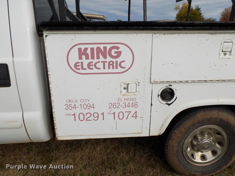 image for item DD3506 2002 Ford F350 Super Duty Crew Cab utility bed pickup truck