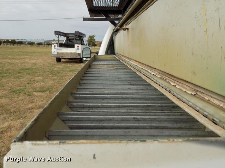 image for item DD3506 2002 Ford F350 Super Duty Crew Cab utility bed pickup truck