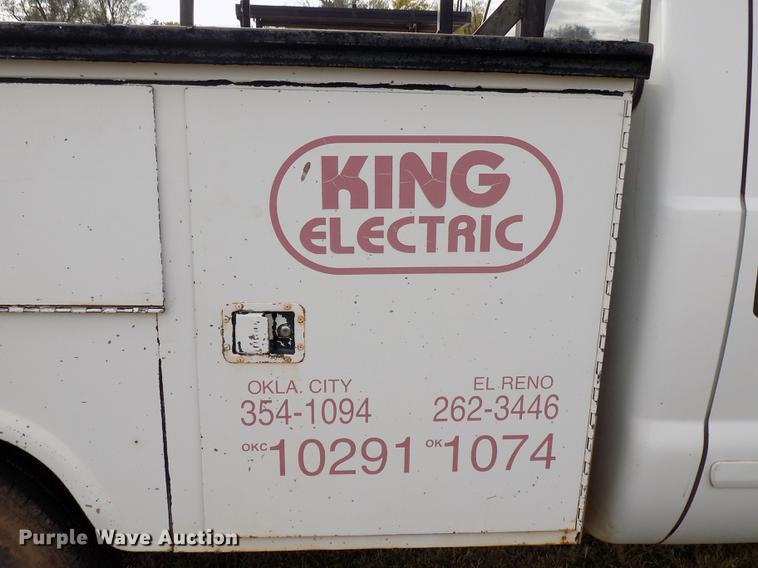 image for item DD3506 2002 Ford F350 Super Duty Crew Cab utility bed pickup truck