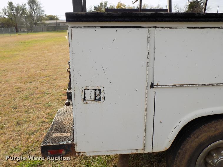 image for item DD3506 2002 Ford F350 Super Duty Crew Cab utility bed pickup truck