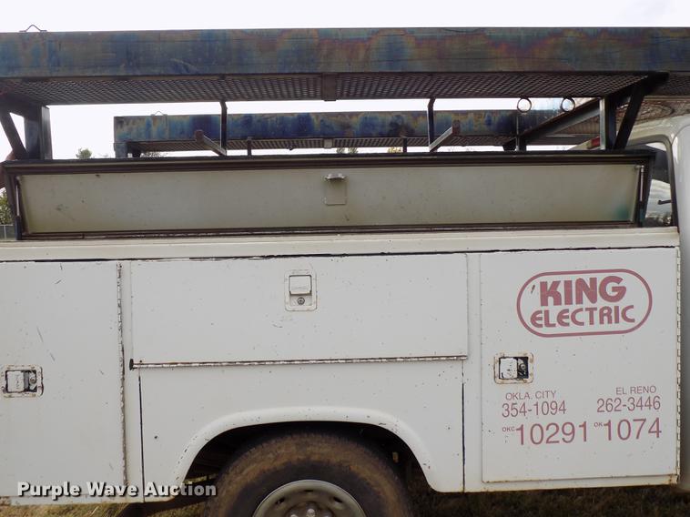 image for item DD3506 2002 Ford F350 Super Duty Crew Cab utility bed pickup truck